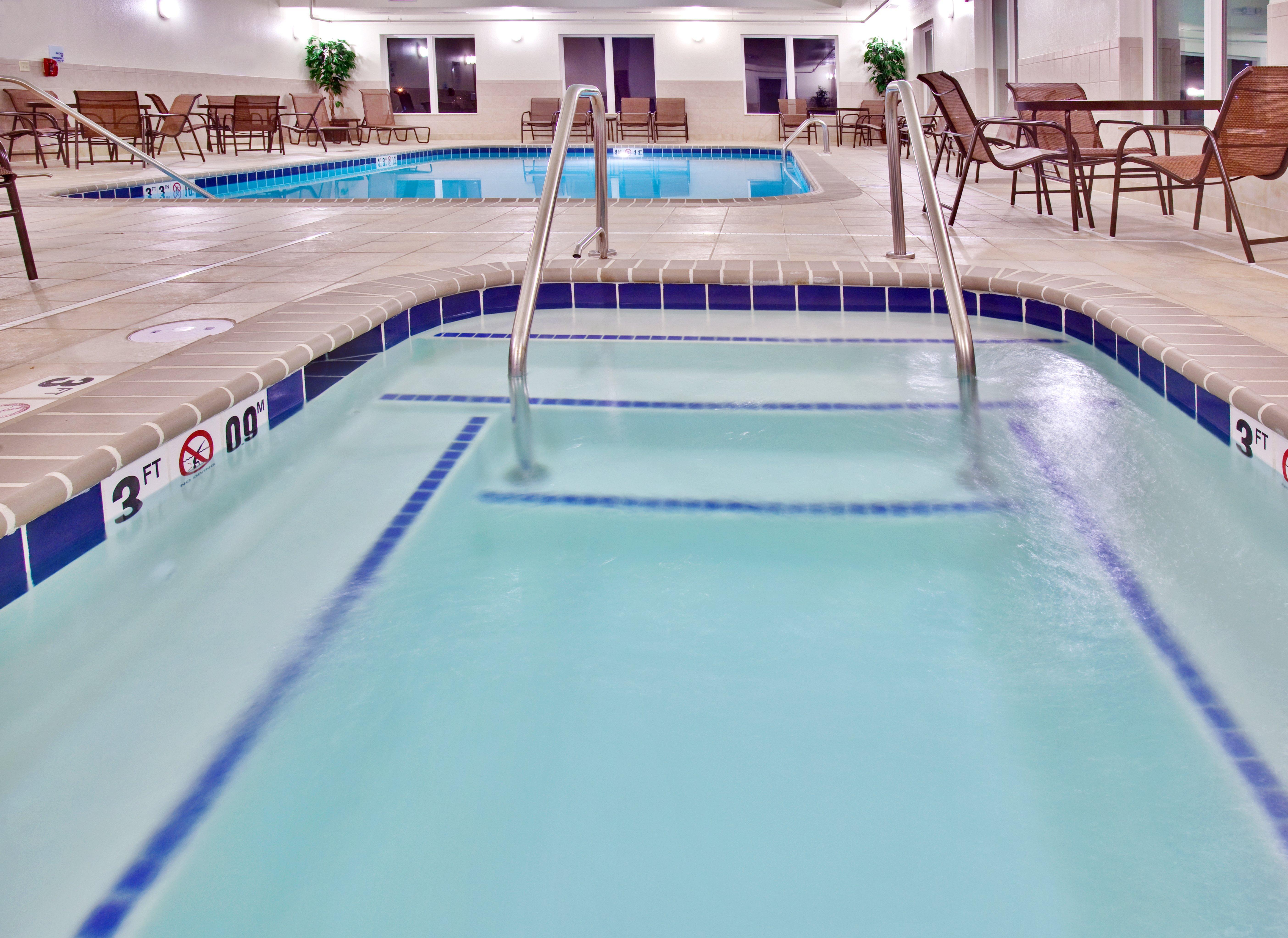 Holiday Inn Express Hotel & Suites - Dubuque West By Ihg Dış mekan fotoğraf